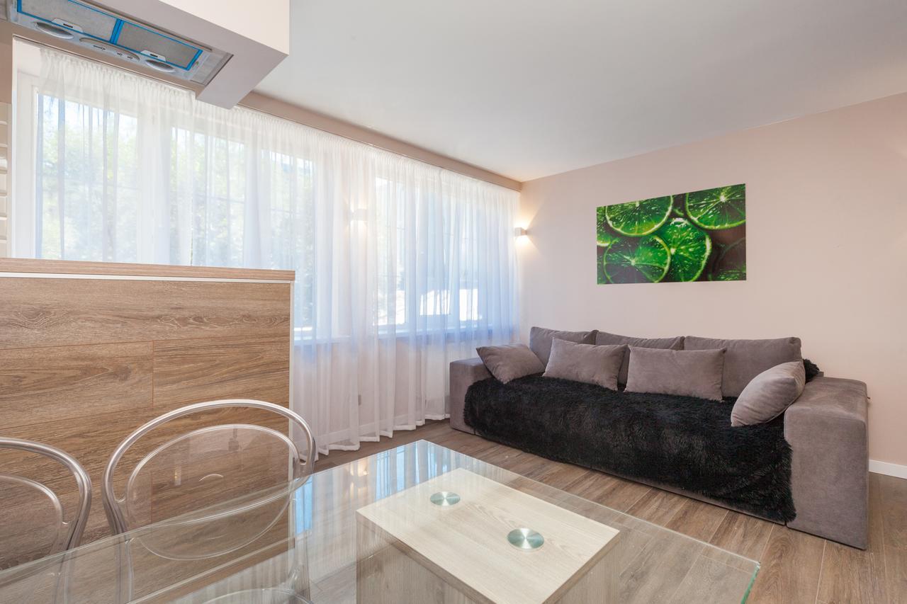 New Vip Aparts Deribasovskaia Одесса Экстерьер фото
